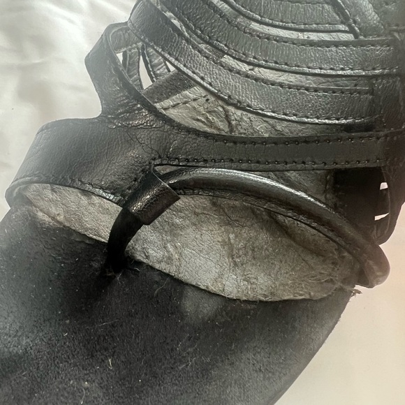 BareTraps Black Woven Slip-On Sandals - Picture 3 of 4